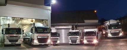 Die LKW's der Lindmühle in den Verladezellen